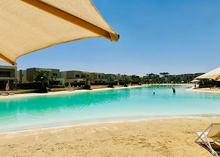 Luxury Azha Breeze Families Only شاليه *