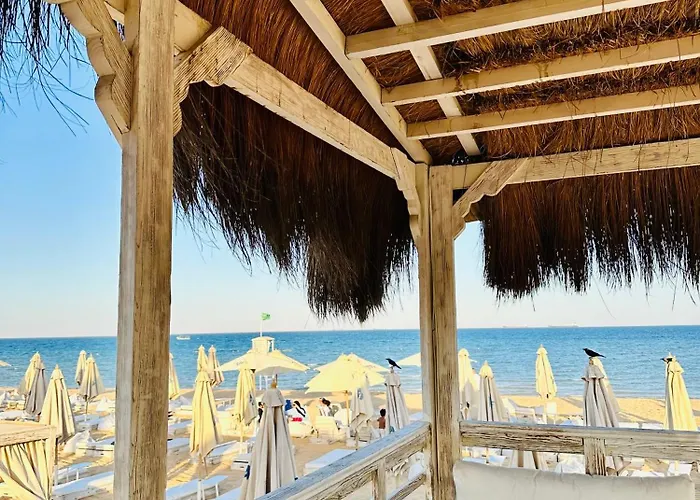 Luxury Azha Breeze Families Only