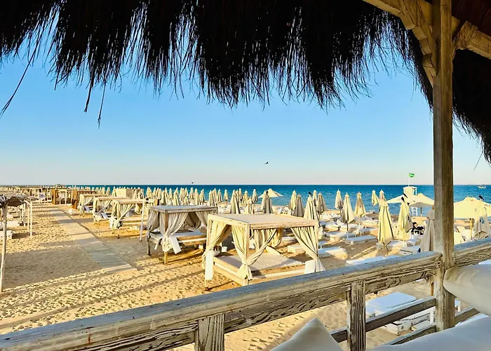 Luxury Azha Breeze Families Only *